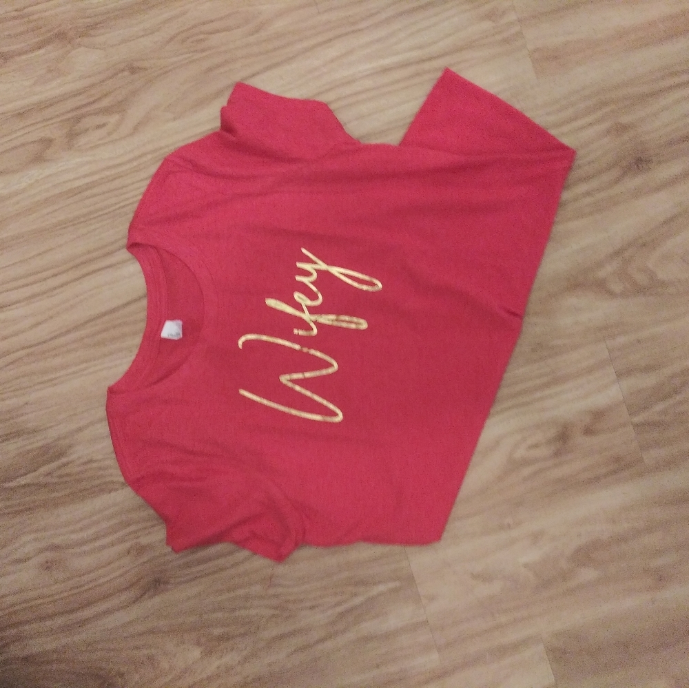 Pink wifey tee